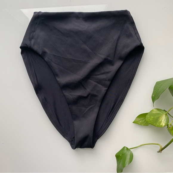 LEFT ON FRIDAY Hi Hi Bikini Bottoms Jet Black size Small - Picture 5 of 8